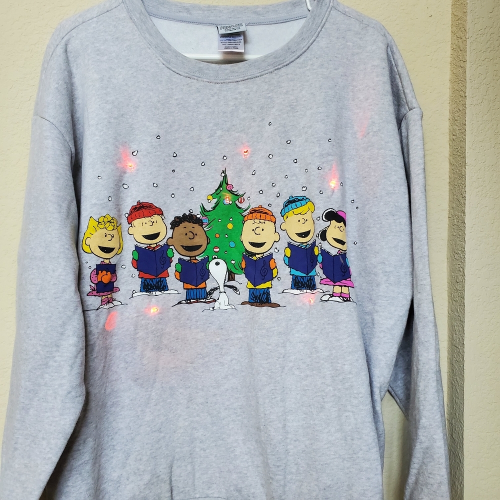 Peanuts Crewneck Sweatshirt With Lights. Size XXL - Picture 5 of 10